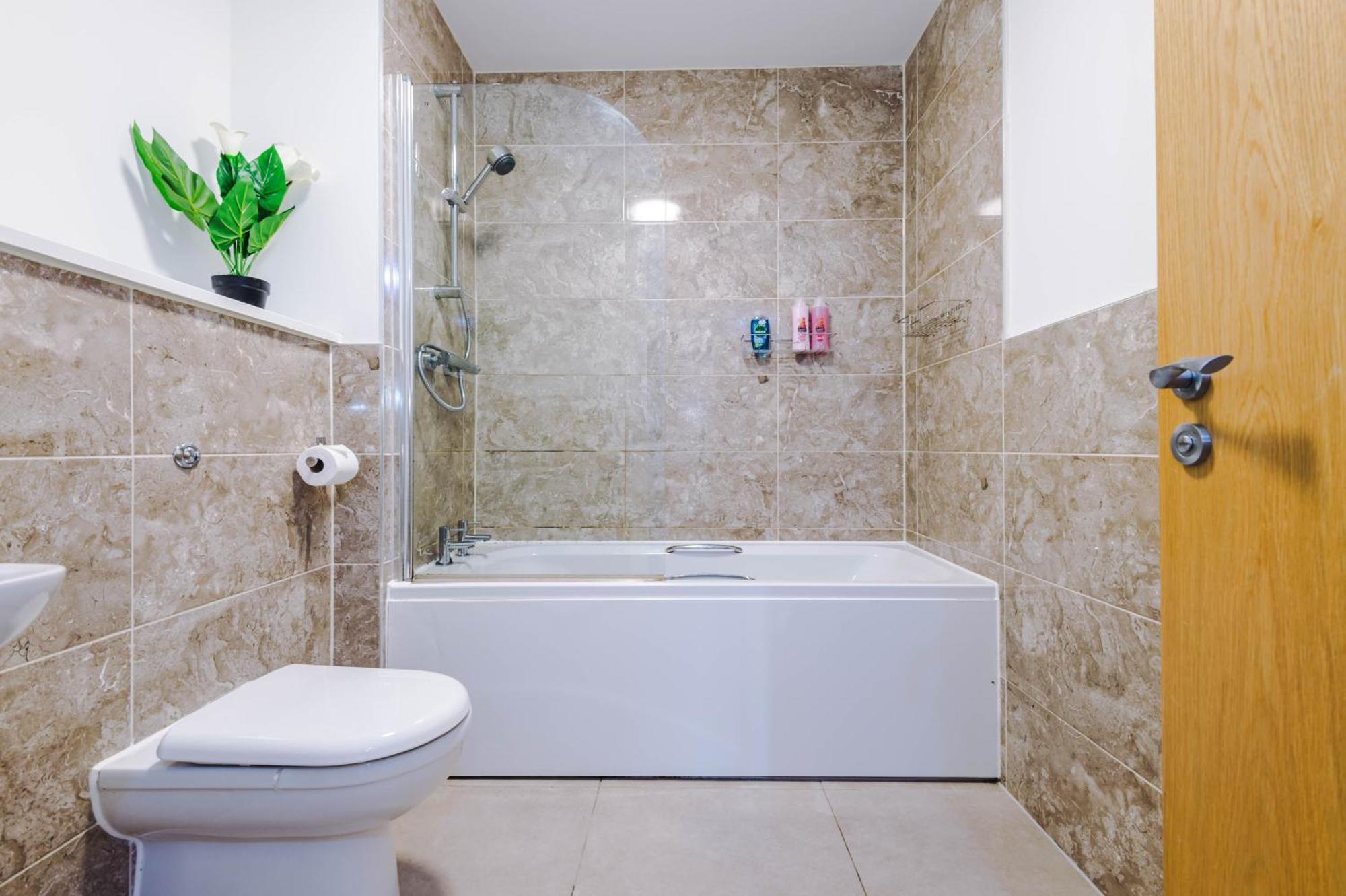 Lux Livin' Apartments - Luxury 5 Bed Apartment Manchester City Centre Экстерьер фото